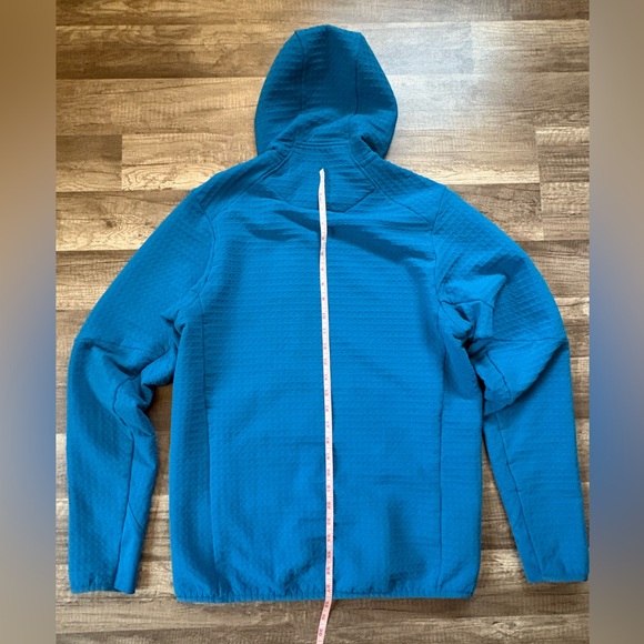 Patagonia Men’s R2 Techface Hoody - Picture 6 of 9